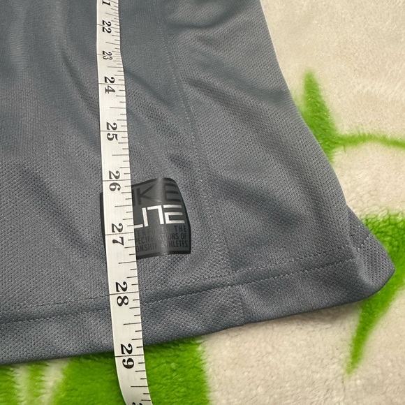 Nike Hoodie Mens M Gray Elite Dri-Fit Pullover Basketball Lightweight 683006-065 - Picture 4 of 8